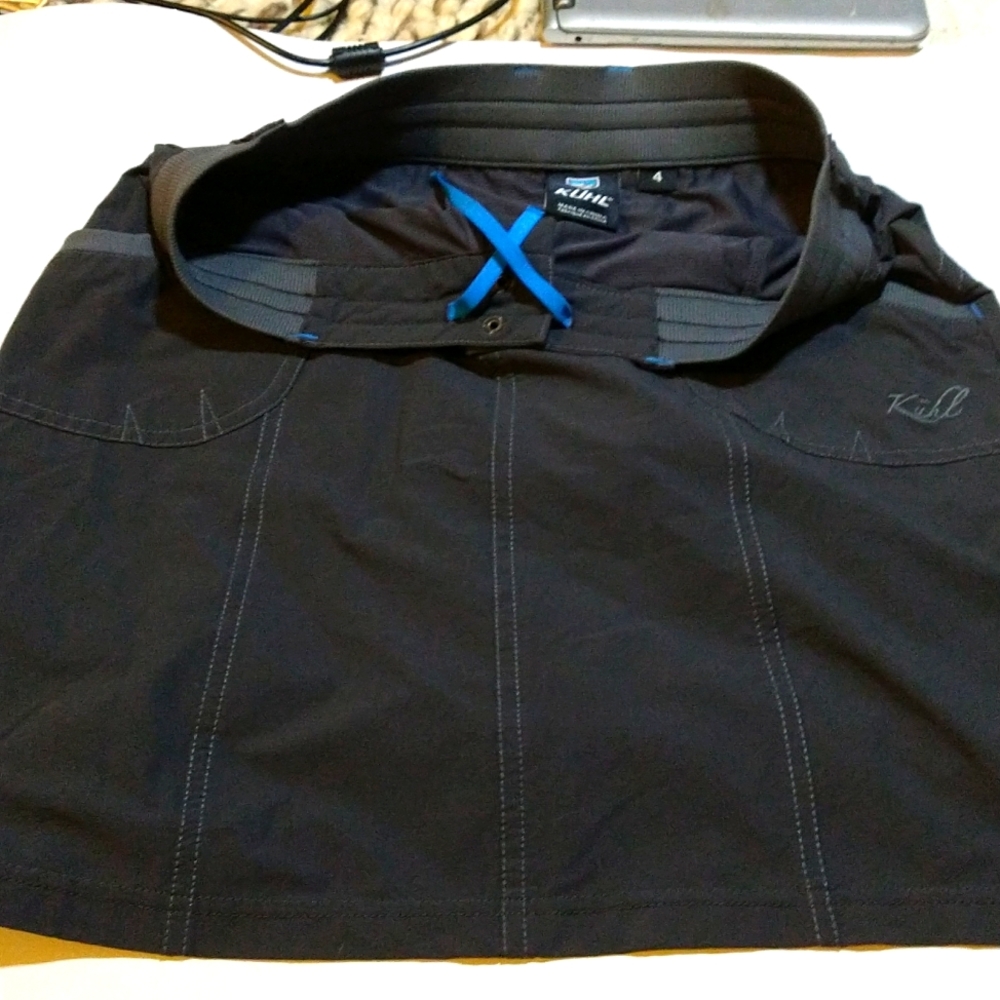 KUHL women's skort for golf, pickleball, festival ~ great condition!